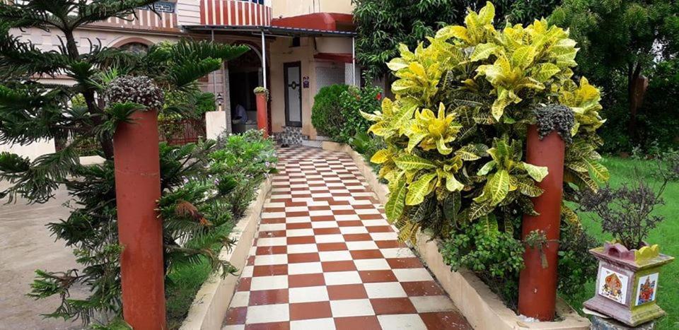 Hotel Guru Kripa Jamshedpur Buitenkant foto